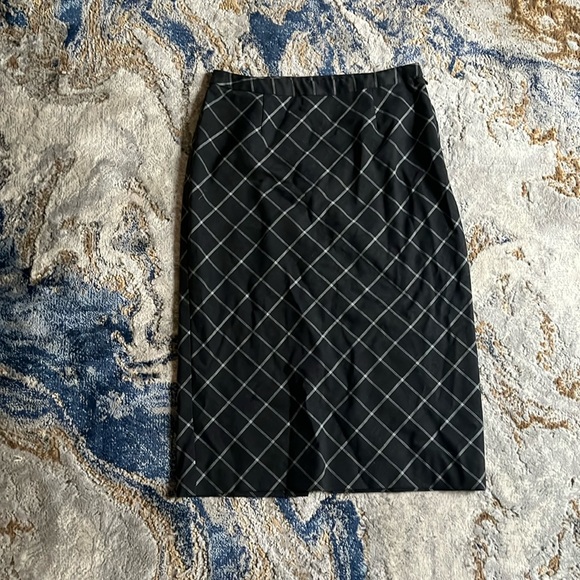 Esprit de Corp Gray Skirt - Picture 1 of 6